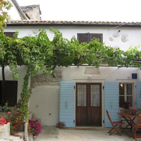 Holiday Home Trostova Kuca Pazin Rum bild