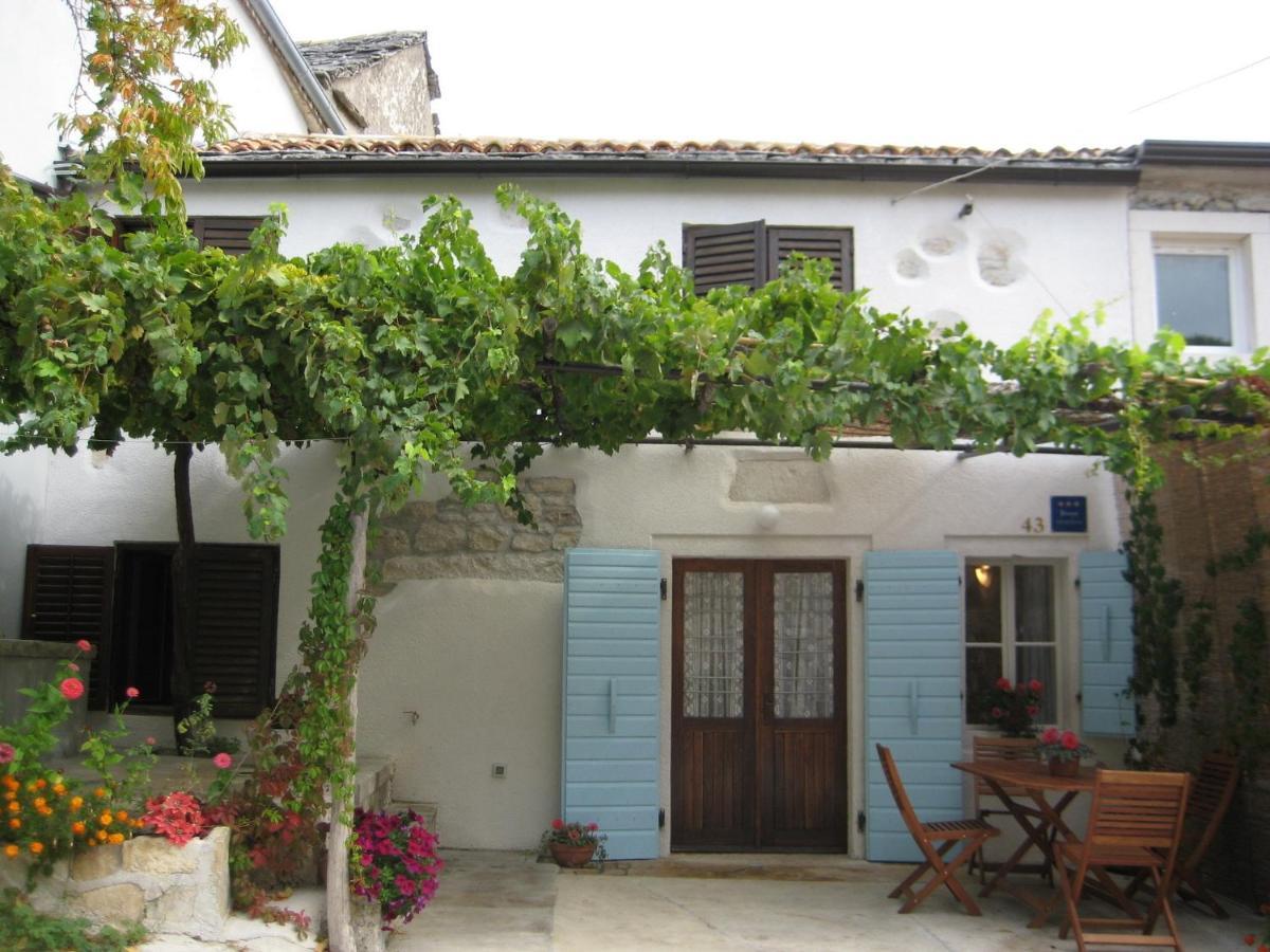 Holiday Home Trostova Kuca Pazin Rum bild